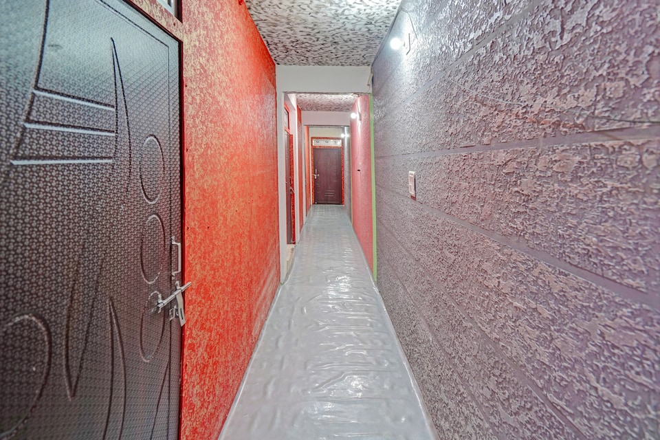 SPOT ON Manish Hotel, Jhusi, Prayagraj