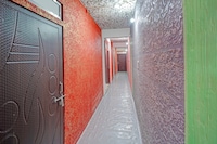 SPOT ON Manish Hotel