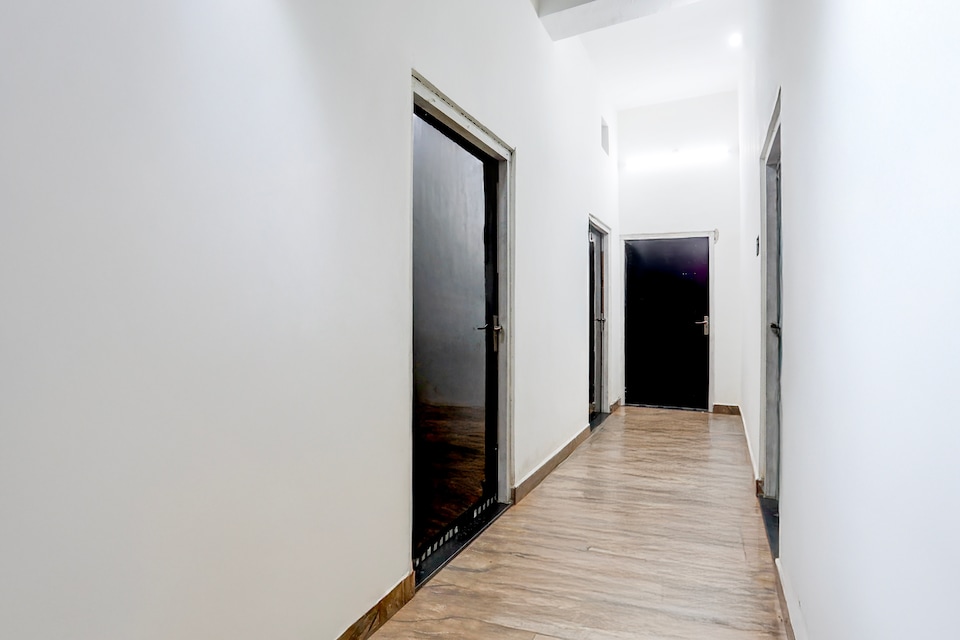 SPOT ON Radhika palace, Barra Kanpur, Kanpur