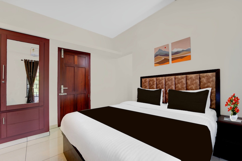 Super Collection O Valiyavila Junction Formerly Prism Heights, Medical College - Pattom, Trivandrum