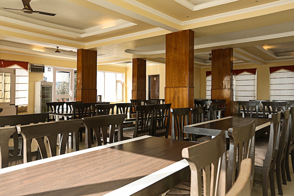 CAPITAL O 18601 Zurich Resort, Kachighati-Summerhill, Shimla