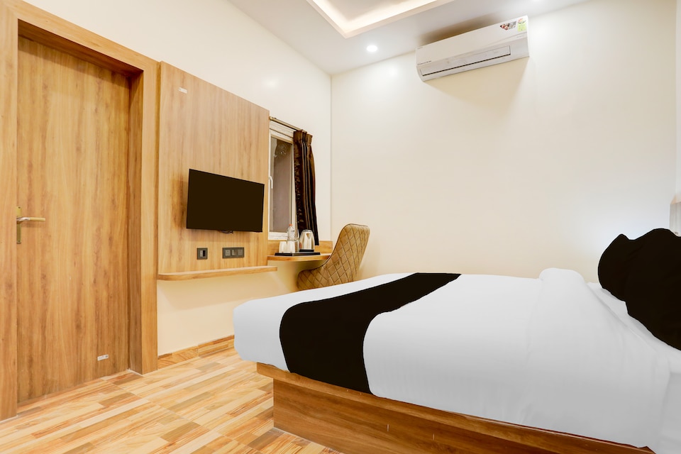 Super Townhouse Oak AIIMS Walmi Govindpur, Anisabad, Patna