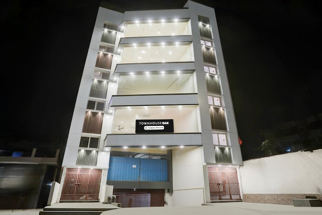 Super Townhouse Oak AIIMS Walmi Govindpur