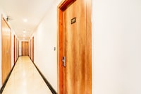 Super Townhouse The Nawab Hotel and Banquet