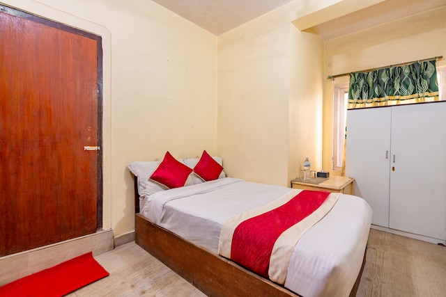 OYO 827 Taj Hotel And Restaurant