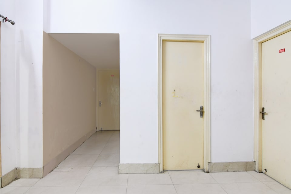 Hotel O Indrani Guest House, Salt Lake Kolkata, Kolkata