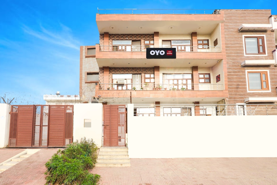 Hotel O Circle Residency , Old Gurgaon, Gurgaon