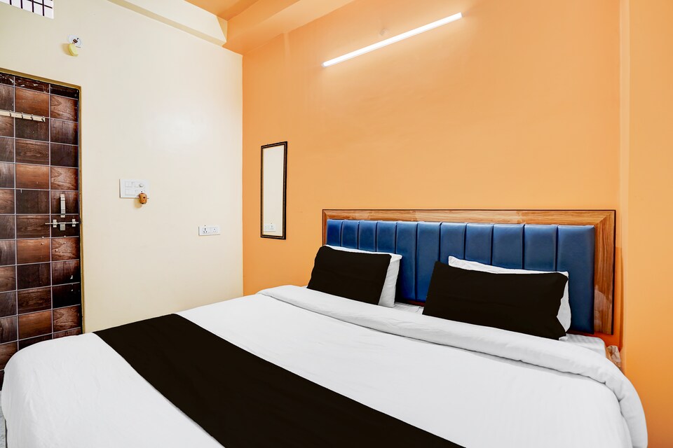 SPOT ON SREE RUDHRA HOME STAY, Cantt, Varanasi