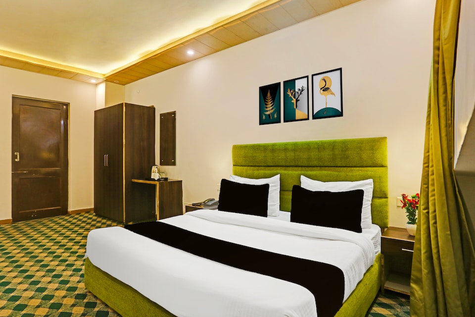 Townhouse Oak ISBT Formerly the Hotel Horizon, ISBT-Tutikandi, Shimla