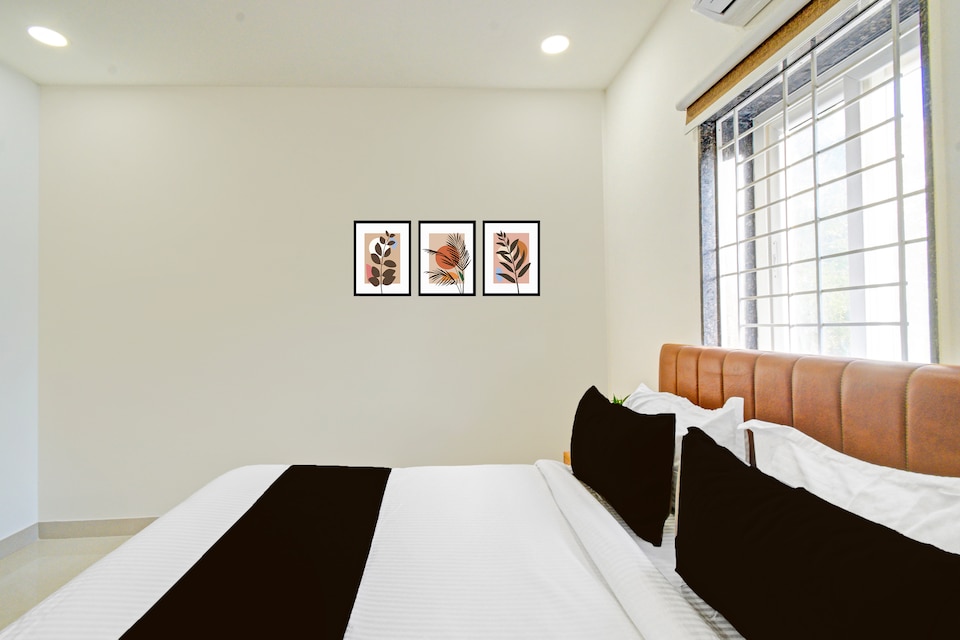 Super Townhouse Oak Suchitra Kompally Road Formerly Sun Moon Hotels, Secunderabad, Hyderabad