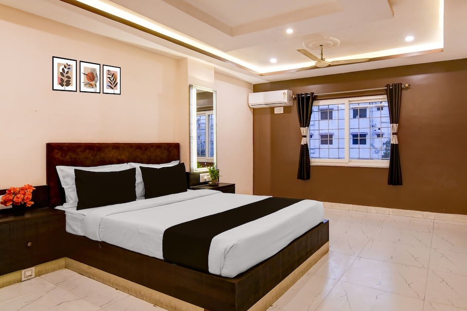 Townhouse Belgharia Railway Station Kolkata Formerly BN Palace, VIP Road Kolkata, Kolkata