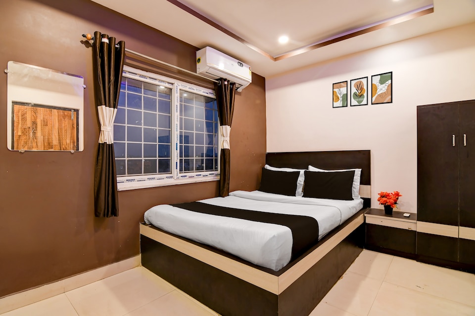 Townhouse Belgharia Railway Station Kolkata Formerly BN Palace, VIP Road Kolkata, Kolkata