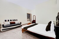 SPOT ON Adhunik Publishing and Guest house