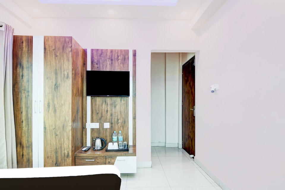 Hotel O Himgiri Guest House, Rajarhat Kolkata, Kolkata