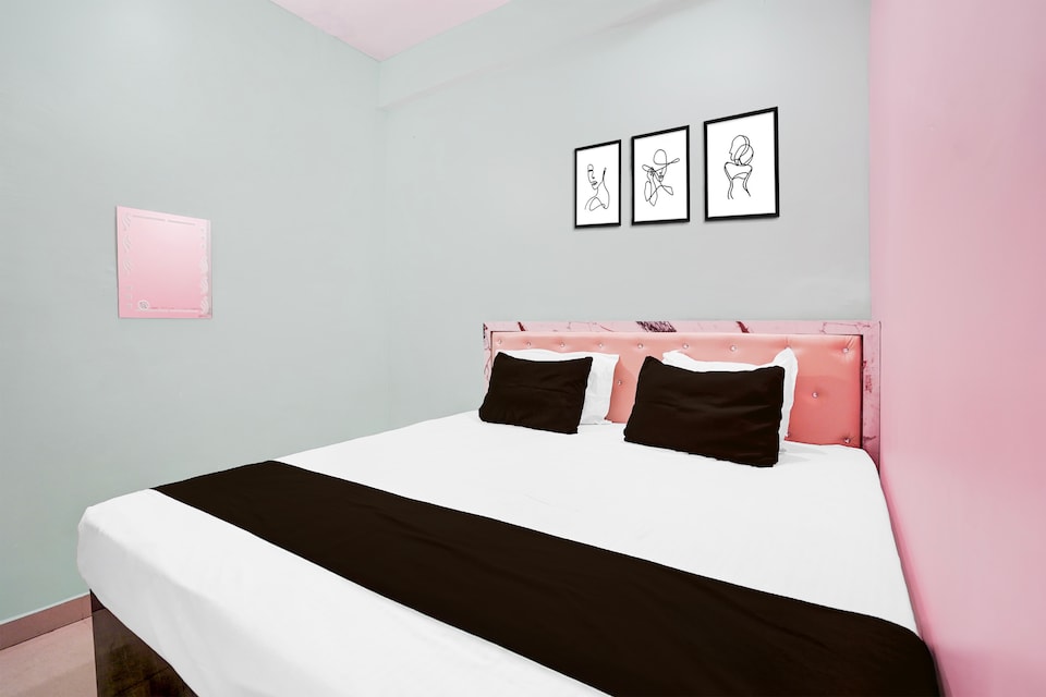 Hotel O Bansuri Restaurant And Hotel, Jhusi, Prayagraj