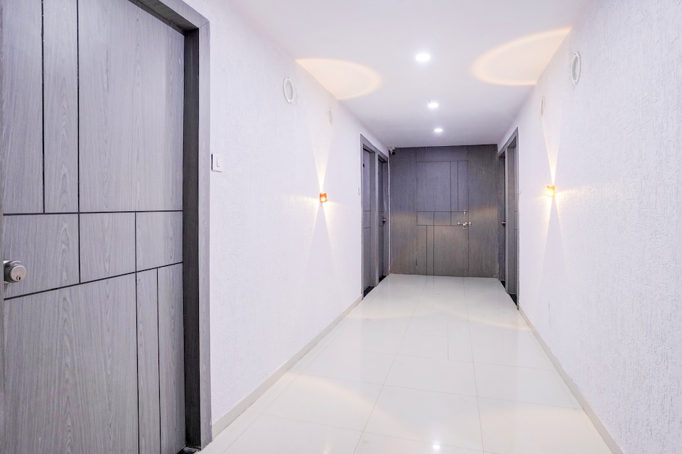 Hotel O Square Hotel, Adajan, Surat