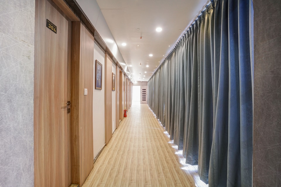 Hotel O Max, Surat Railway Station, Surat