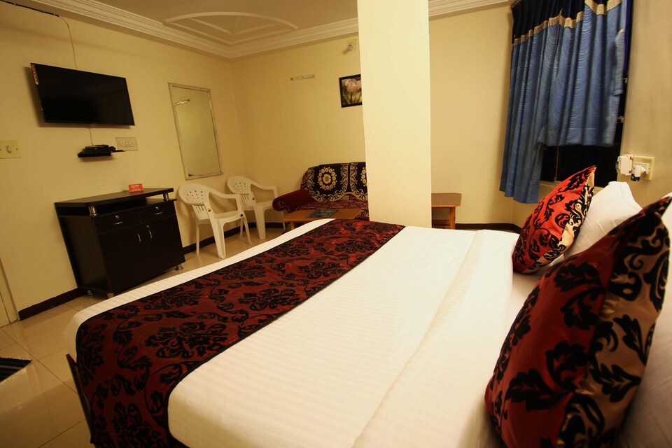 OYO Hotel Blue Diamond, Navrangpura Ahmedabad, Ahmedabad