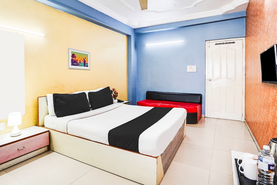 Hotel O Vibrant Residency, SG Highway Ahmedabad, Ahmedabad