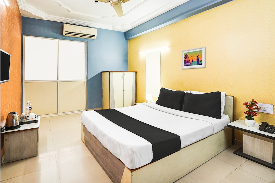 Hotel O Vibrant Residency, SG Highway Ahmedabad, Ahmedabad