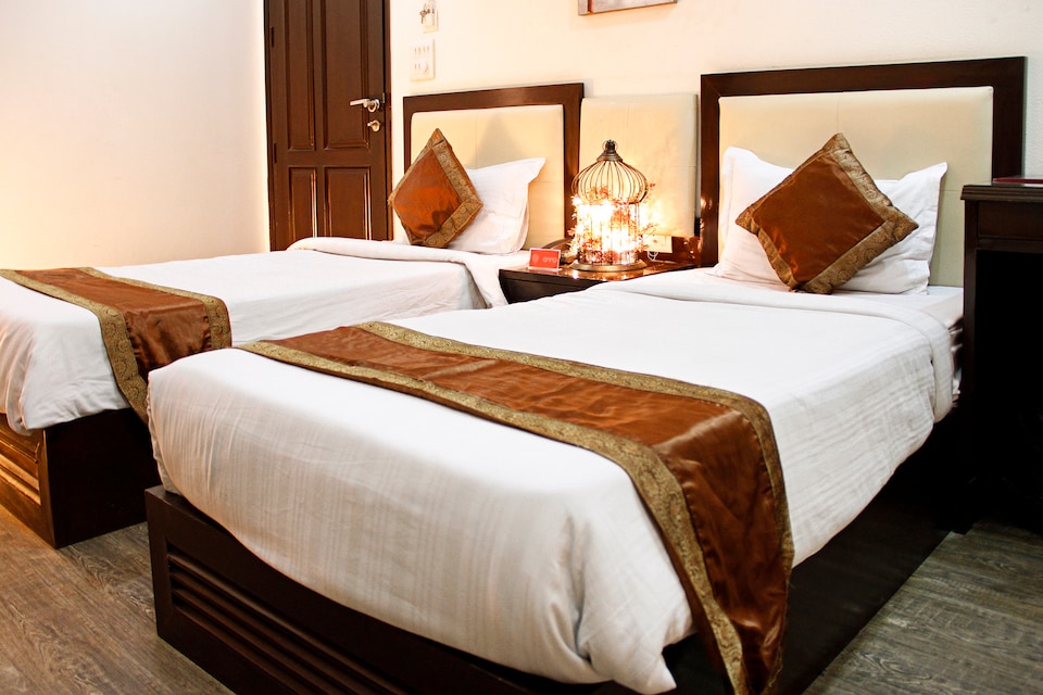 OYO Rooms 085 Hauz Khas District Park, AIIMS Delhi, Delhi