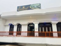 SPOT ON Hotel Samrat Inn Badshahpur Railway Station