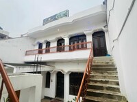 SPOT ON Hotel Samrat Inn Badshahpur Railway Station