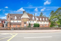 Sunday London Staines-upon-Thames Heathrow T5