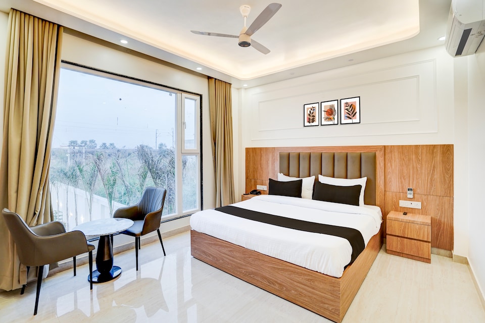 Hotel O Sarovar Palace , Railway Station Allahabad, Prayagraj