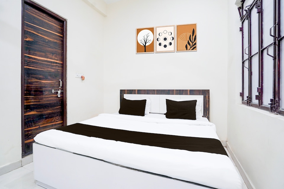 Hotel O Shri Radha Keli Kung Guest House , Mumfordganj Allahabad, Prayagraj