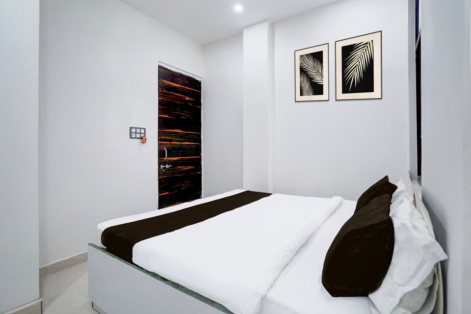 Hotel O Shri Radha Keli Kung Guest House , Mumfordganj Allahabad, Prayagraj