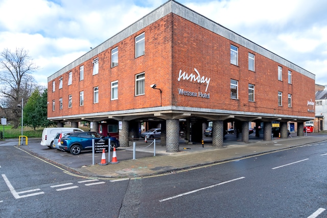 Winchester Wessex Hotel by Sunday