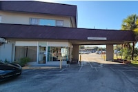 Arrow Motel by OYO Near Downtown