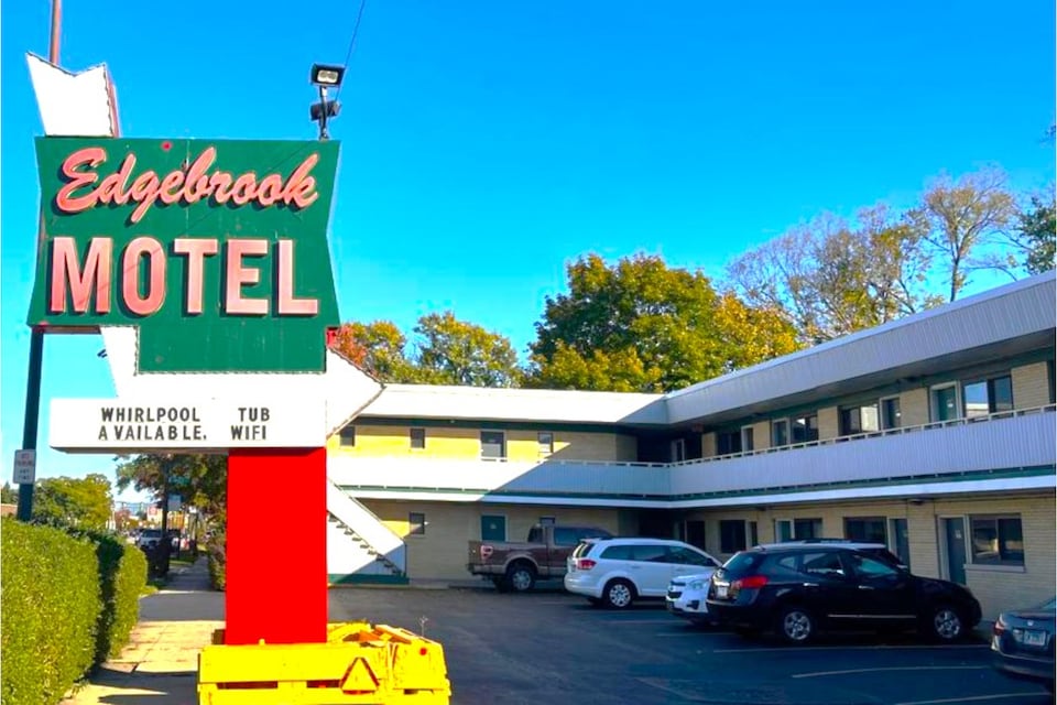 MOTEL EDGEBROOK CHICAGO NORTH SHORE  BY OYO, Chicago IL, Chicago