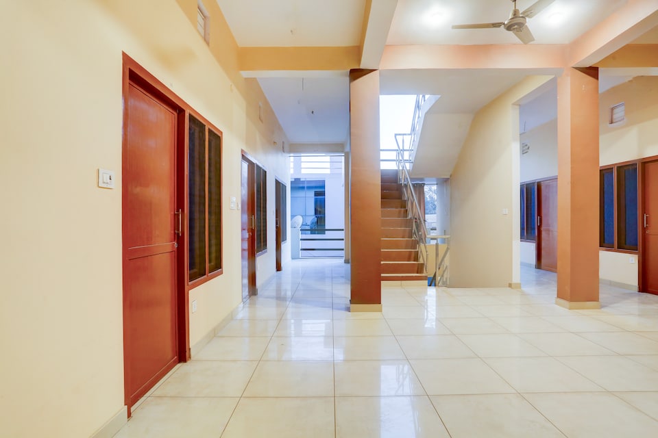 SPOT ON HOTEL GRAND , Civil Lines Bareilly, Bareilly