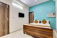 Super OYO Townhouse Anmol Residency 