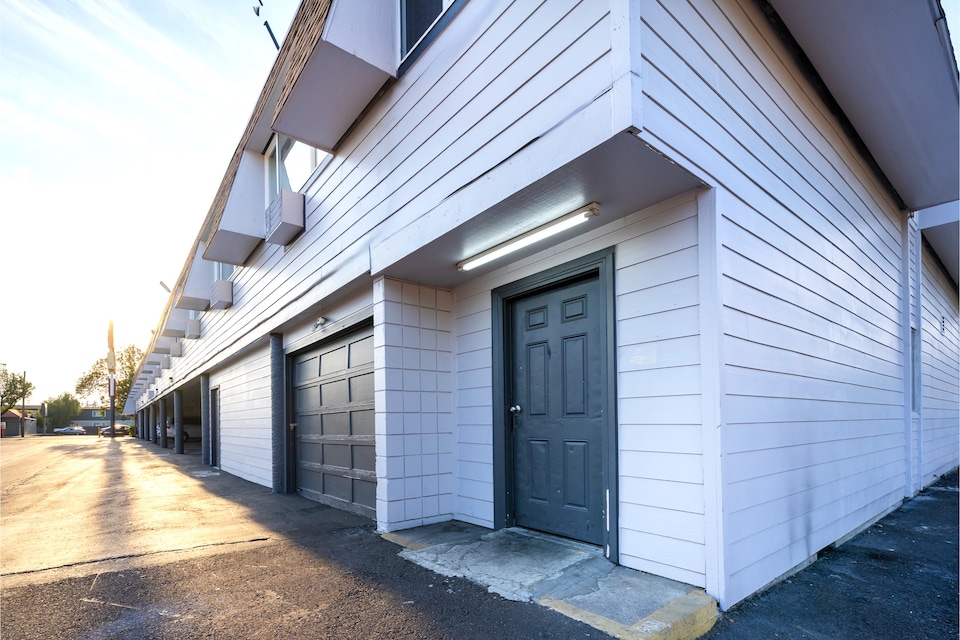 Best Value Inn by OYO Portland OR South East, C97015, Portland OR