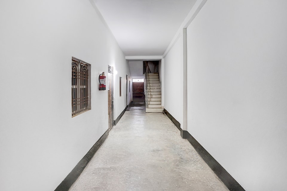 Hotel O VK Hotel And restaurant, Railway Station Allahabad, Prayagraj
