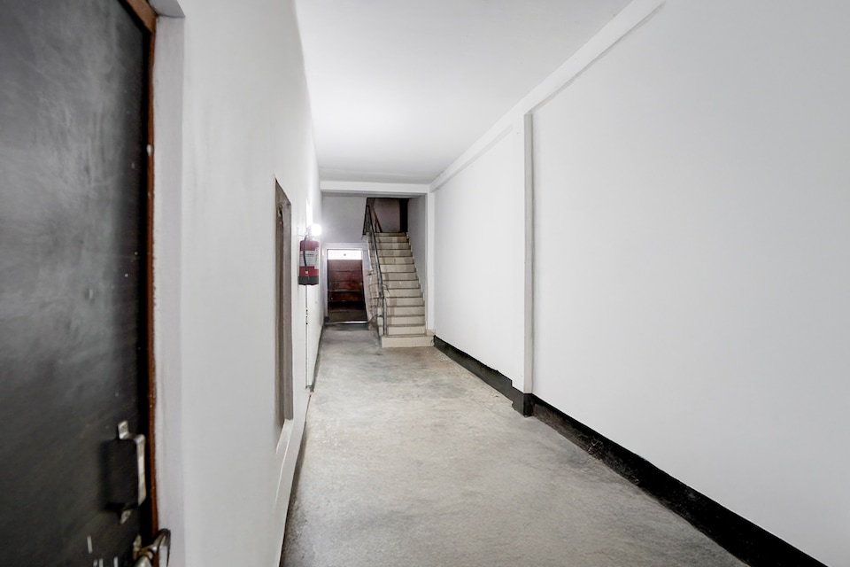 Hotel O VK Hotel And restaurant, Railway Station Allahabad, Prayagraj