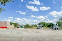 Louisville Inn by OYO Louisville Municipal Airport