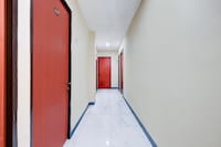 OYO 94476 Simongan Residence