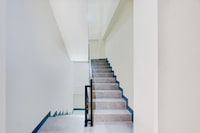 OYO 94476 Simongan Residence