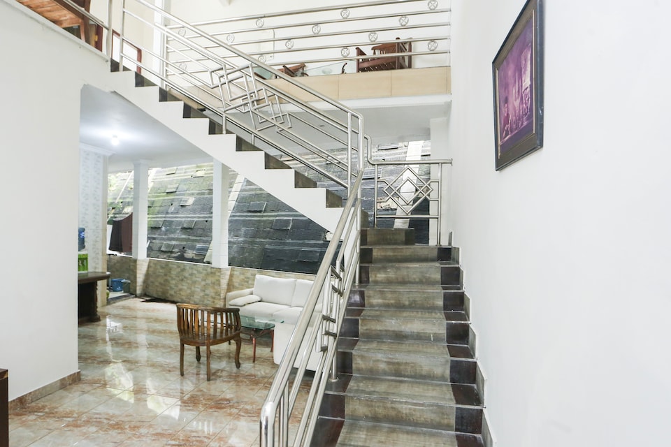 Hotel O Bogor near Taman Safari formerly Villa Ruko, Puncak Bogor, Bogor