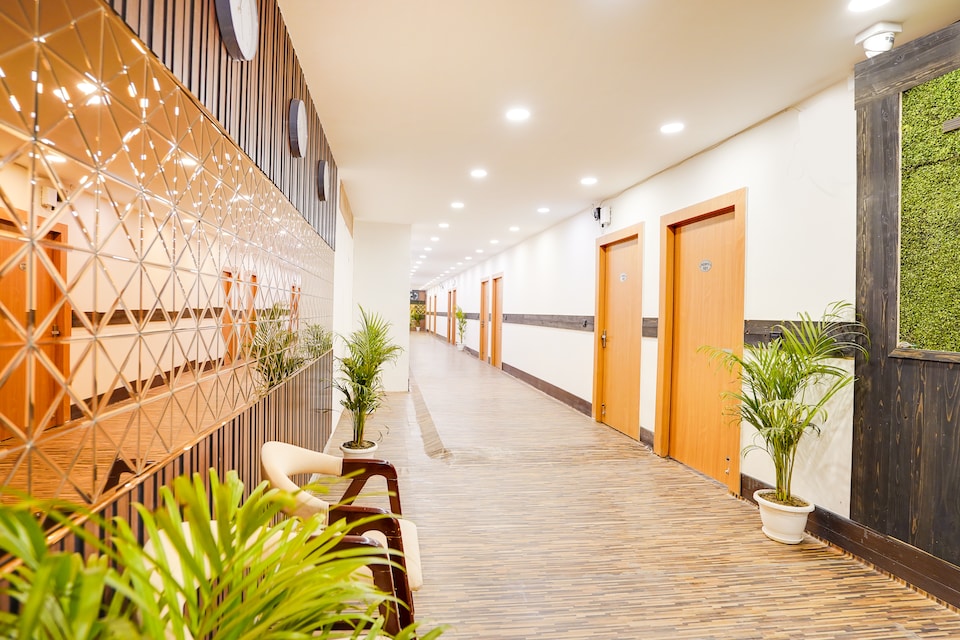 Hotel O Indriya, Greater Noida, Noida