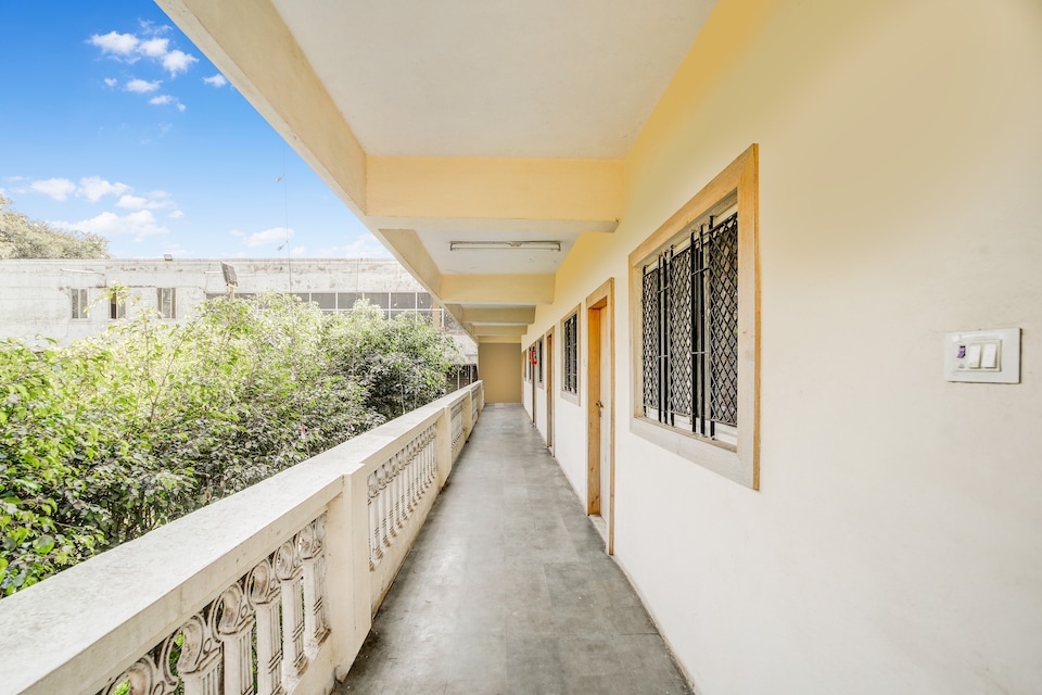 Hotel O V K HOTEL And Hostal Associate, Bhawarkua Indore, Indore