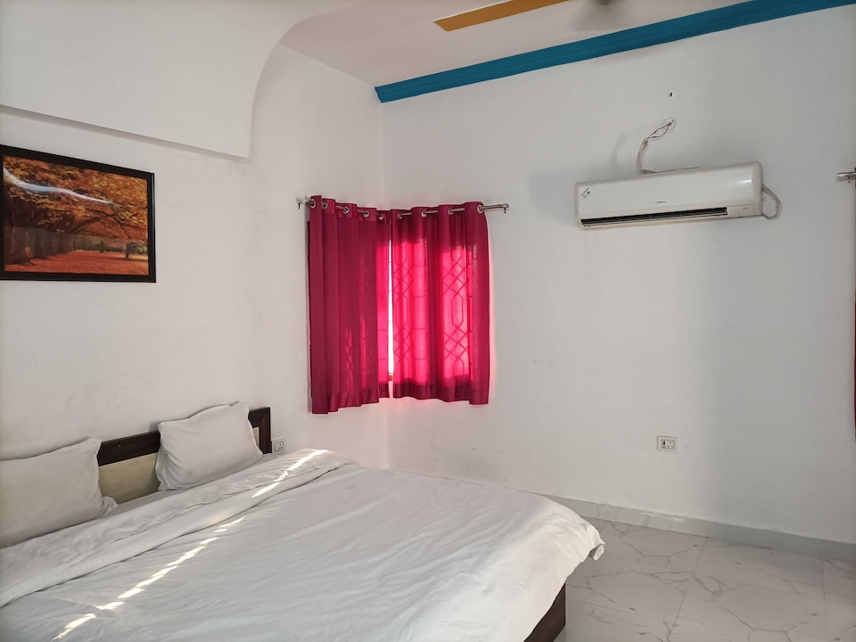 Hotel O R J Hotel , Mumfordganj Allahabad, Prayagraj