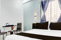 Super Townhouse Oak Hinjewadi Corporate Stays