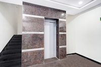 Super Townhouse Oak L B Nagar Metro Station