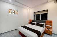Super Townhouse Oak L B Nagar Metro Station
