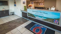 Motel 6 Lakeland, FL